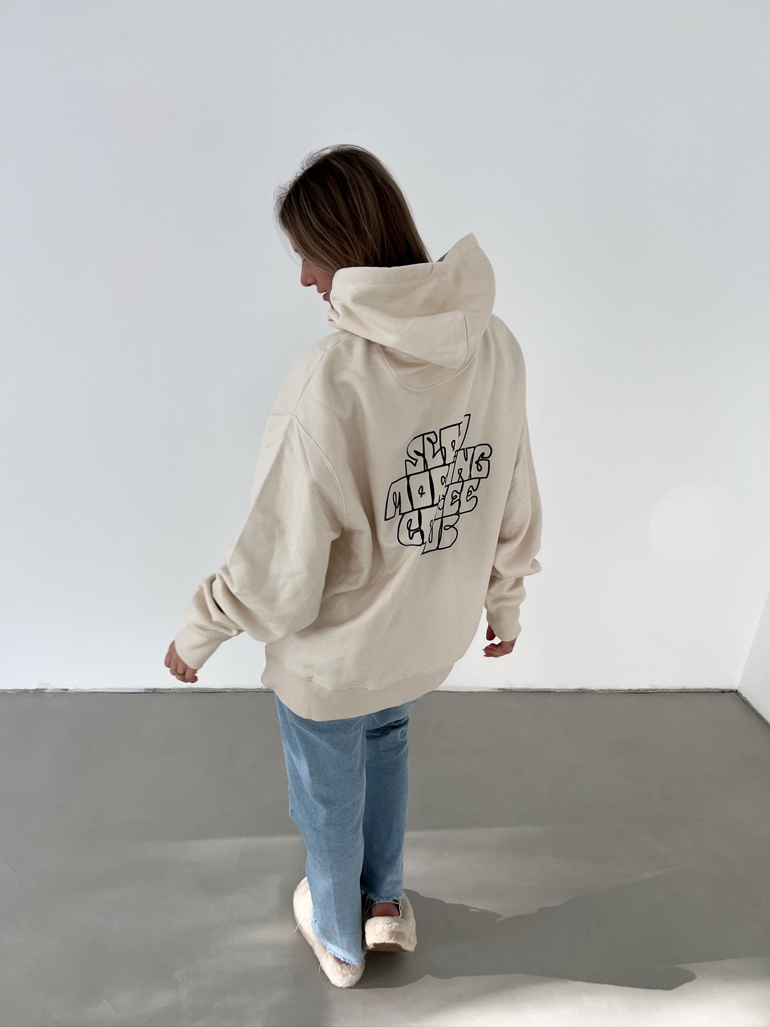 slow morning coffee club hoodie, beige, unisex, rückensansicht